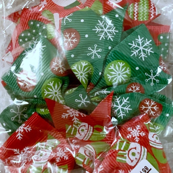 🎄NWT set of 6 girls Christmas bow barrettes - Picture 4 of 4